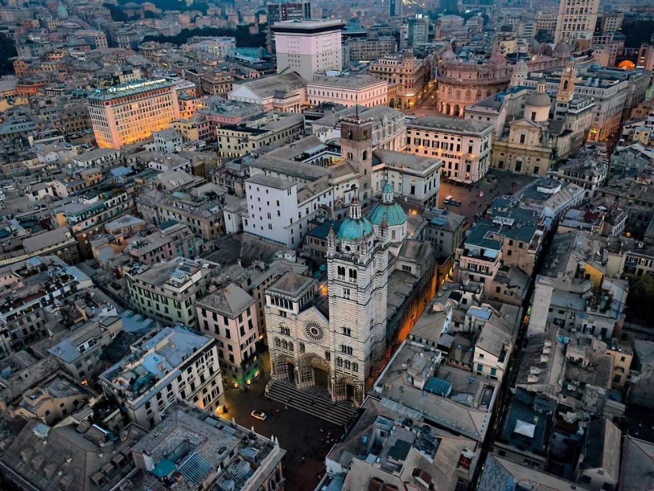 Joivy Colorful Flat For 5 Close To Piazza De Ferrari Genoa Exterior photo